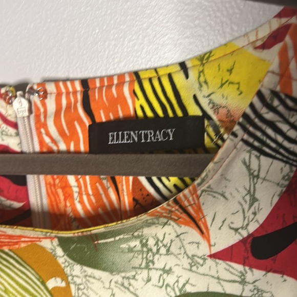 Pretty Ellen Tracy mixed tropical print belted workwear dress with pockets. 10 - Picture 3 of 4